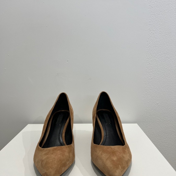 Alexander Wang ‘Simona’ Mid-Heel Cut-Out pumps - Picture 8 of 9